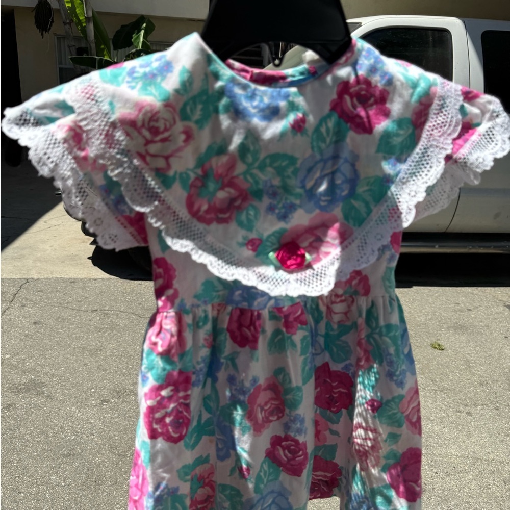 Vintage Floral Dress with Lace Trim